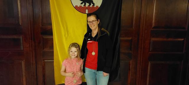 U10 - Lena Marie Walkemeyer und Bettina Schwarz